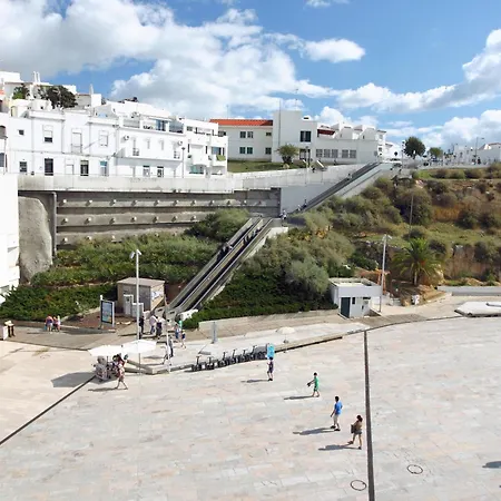 Ξενοδοχείο με διαμερίσματα Edificio - Local Αλμπουφέιρα