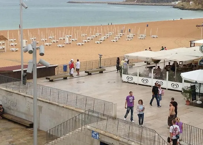 Ξενοδοχείο με διαμερίσματα Edificio - Local