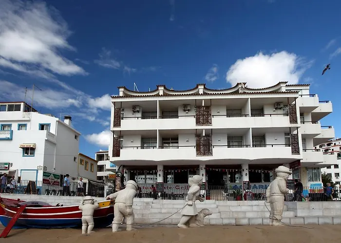 Edificio - Local 3* Αλμπουφέιρα