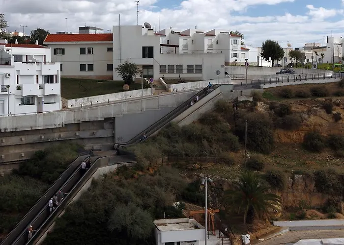 Ξενοδοχείο με διαμερίσματα Edificio - Local 3*