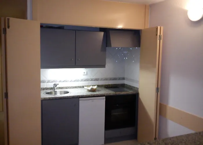 Edificio - Local Ξενοδοχείο με διαμερίσματα 3*