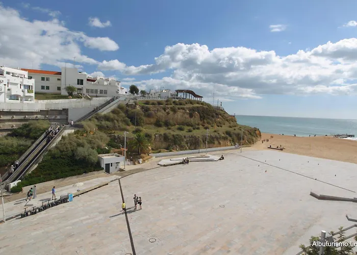 Ξενοδοχείο με διαμερίσματα Edificio - Local
