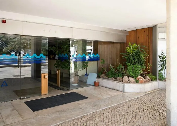 Ξενοδοχείο με διαμερίσματα Edificio - Local