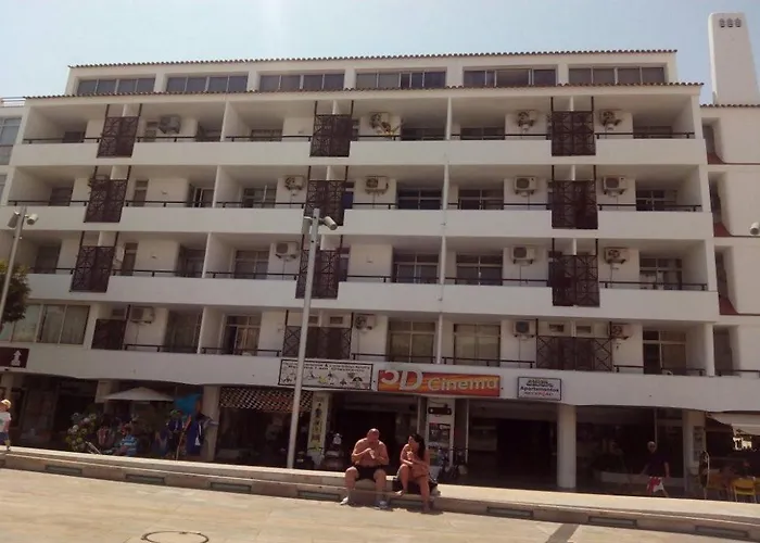 Ξενοδοχείο με διαμερίσματα Edificio - Local Αλμπουφέιρα