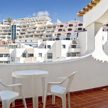 Edificio - Local 2* Αλμπουφέιρα