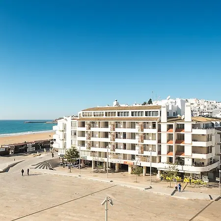 Edificio - Local 2* Αλμπουφέιρα