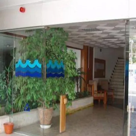 Ξενοδοχείο με διαμερίσματα Edificio - Local Αλμπουφέιρα