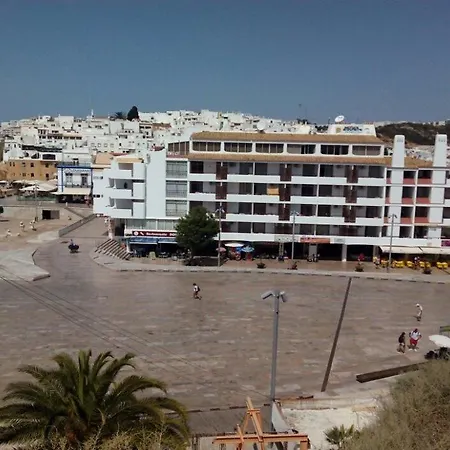 Ξενοδοχείο με διαμερίσματα Edificio - Local