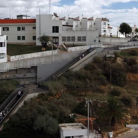 Ξενοδοχείο με διαμερίσματα Edificio - Local 3*