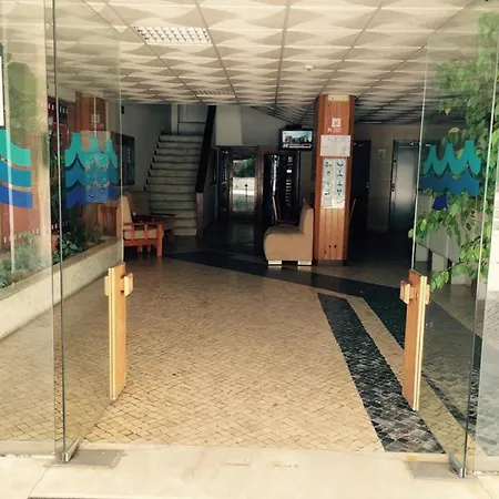 Edificio - Local Αλμπουφέιρα