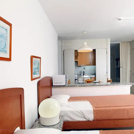 Edificio - Local Αλμπουφέιρα