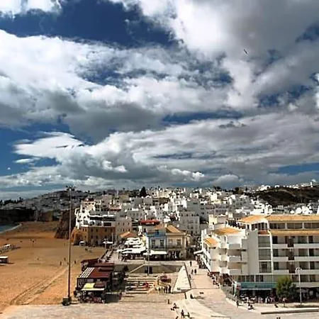 Aparthotel Edificio - Local 3*