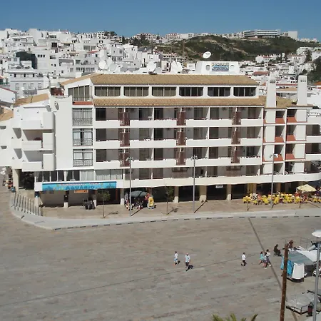 Ξενοδοχείο με διαμερίσματα Edificio - Local Αλμπουφέιρα